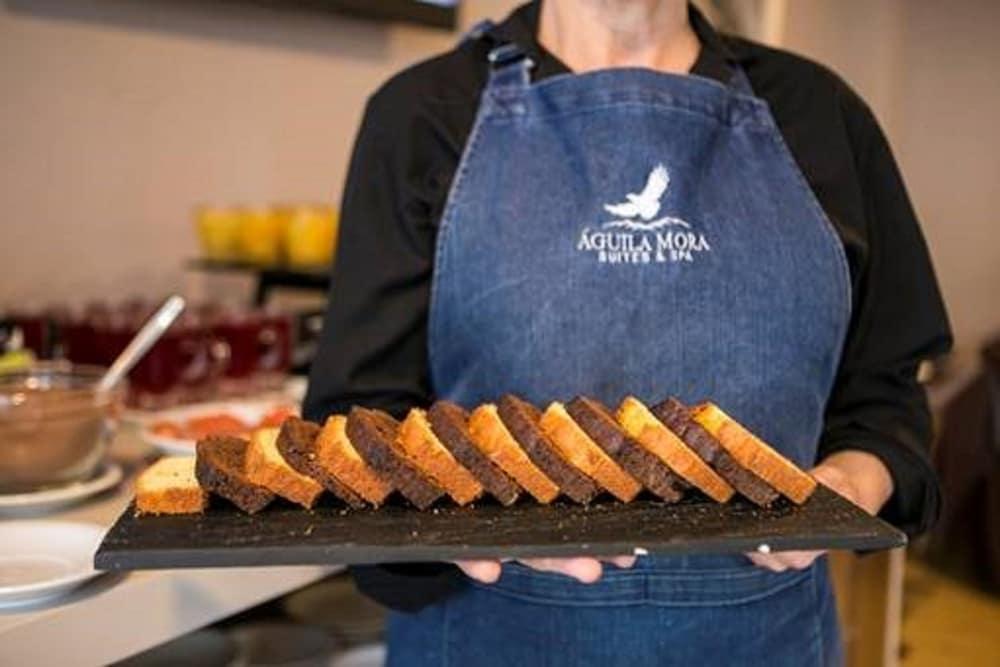 Hotel Aguila Mora &